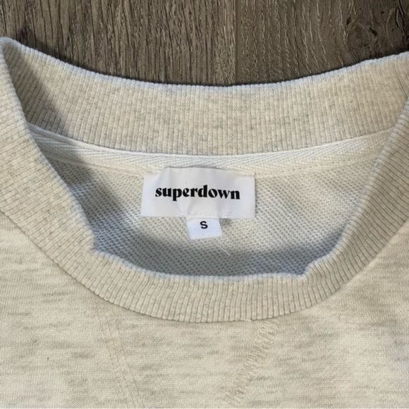 Superdown Sandra Crop Crewneck Sweatshirt Size Small - Picture 3 of 4